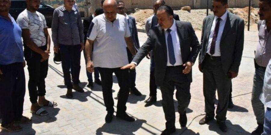 تمهيدًا لافتتاحه خلال أيام.. محافظ أسيوط يتفقد السوق الحضري الجديد بنادي الشبان المسلمين - تواصل نيوز