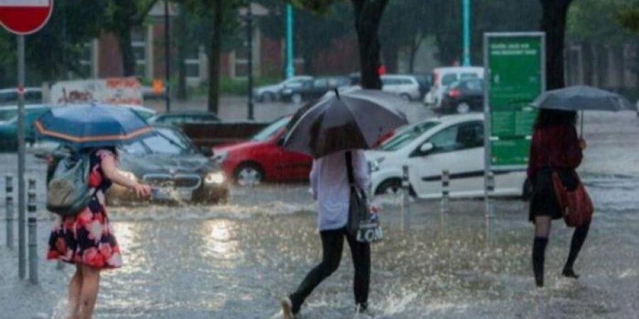 فرنسا تحت الإنذار البرتقالي.. عواصف رعدية عنيفة تضرب البلاد وتحذيرات من موجة حر شديدة - تواصل نيوز