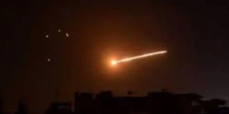 وسائل إعلام إيرانية: سماع دوي انفجارات قوية في شرق طهران - تواصل نيوز