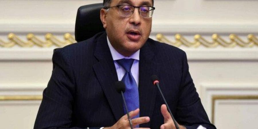 شاهد الان - رئيس الوزراء يتفقد سير العمل بعددٍ من المشروعات الخدمية والتنموية في البحيرة - تواصل نيوز