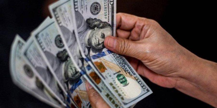 اخبار اليوم - الدولار يسجل 49.72 جنيه فى البنك الاهلى المصرى مع بداية تعاملات اليوم - تواصل نيوز