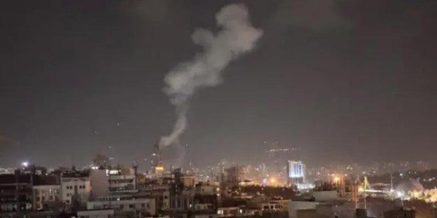 شاهد الان - جيش الاحتلال يزعم سيطرته الجوية على غرب إيران حتى طهران - تواصل نيوز