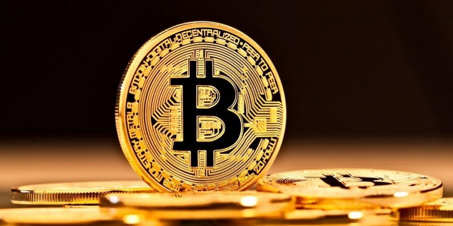 شاهد الان - العملات الرقمية تتراجع.. وبيتكوين تتماسك فوق 105 آلاف دولار - تواصل نيوز