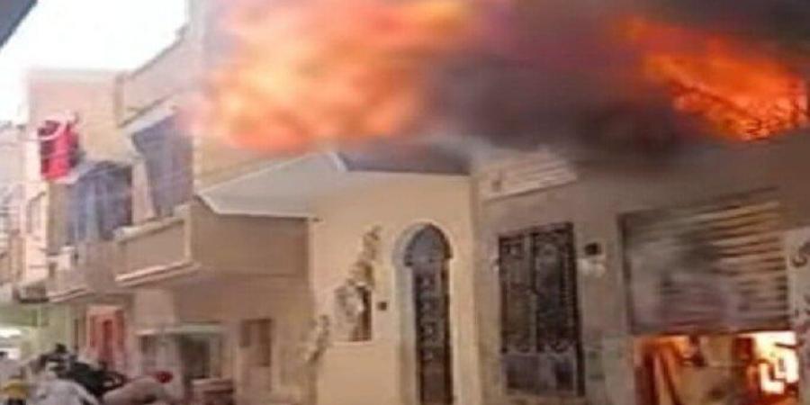 شاهد الان - قفز من مسكنه هربا من النيران.. إصابة شخص في حريق التهم شقة بـ عين شمس - تواصل نيوز