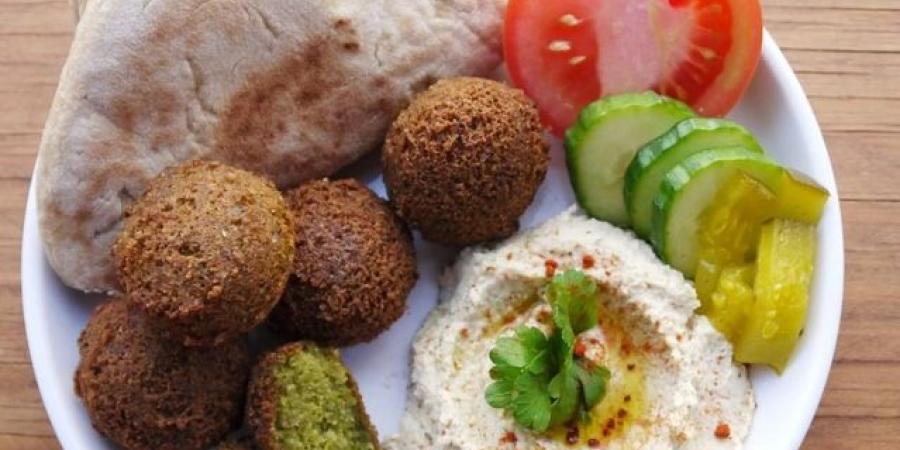 حصري فقط على تواصل نيوز - الاحتفال بيوم الفلافل العالمي - تواصل نيوز