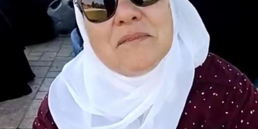 شاهد الان - في أول أيام الثانوية العامة.. أم طالبة "متلازمه داون" بالإسماعيلية: "راضية ومبسوطة.. كفاية إنها بتقرأ وبتكتب ربنا مش هيضيع تعبي" - تواصل نيوز