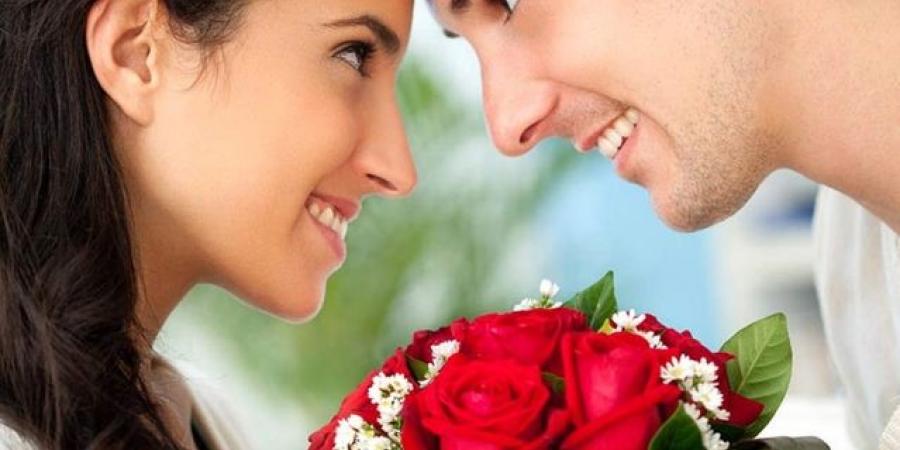 حصري فقط على تواصل نيوز - Red Rose Day يوم الورد الأحمر On 12 Jun - تواصل نيوز