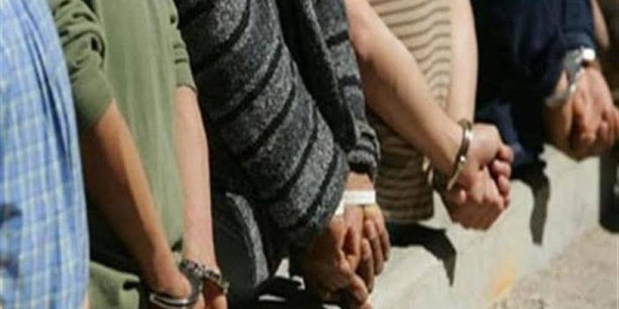 شاهد الان - حبس المتهمين بقتل شخص أثناء جلوسه على مقهى ببنها 4 أيام - تواصل نيوز