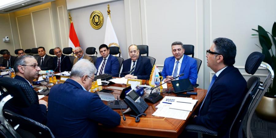 عاجل وحصرى - وزير التموين: تعزيز الجاهزية وتأمين الاحتياطي السلعي لمواجهة - تواصل نيوز