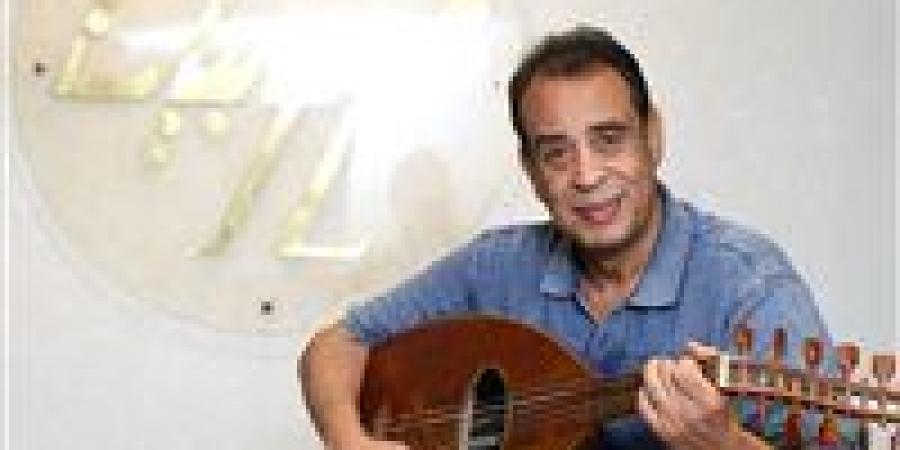 شاهد الان - نقابة المهن الموسيقية برئاسة مصطفى كامل تنعى نجل صلاح الشرنوبي - تواصل نيوز