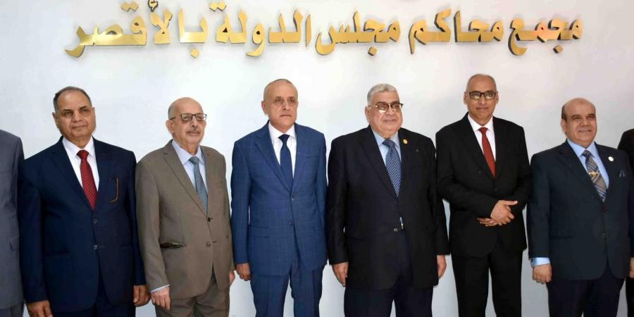 عاجل وحصرى - محافظ الأقصر ورئيس مجلس الدولة يفتتحان فرع توثيق مجمع محاكم - تواصل نيوز