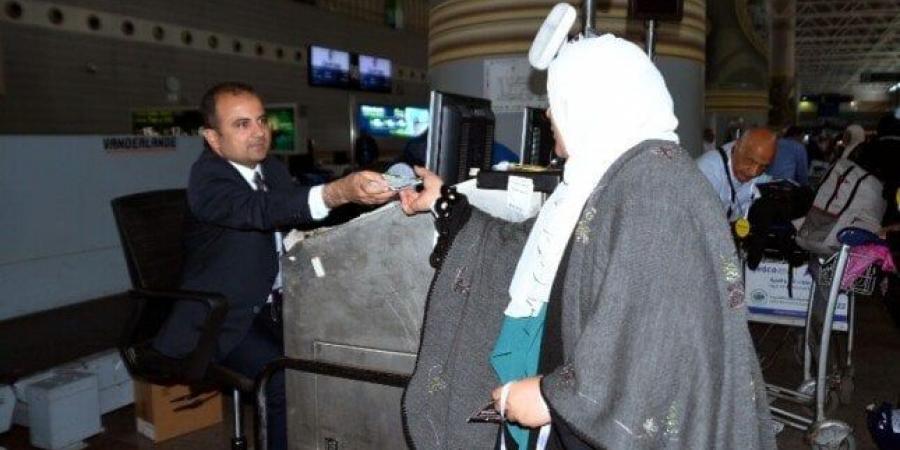 شاهد الان - اليوم.. مصر للطيران تنظم 21 رحلة جوية لعودة حجاج بيت الله الحرام - تواصل نيوز