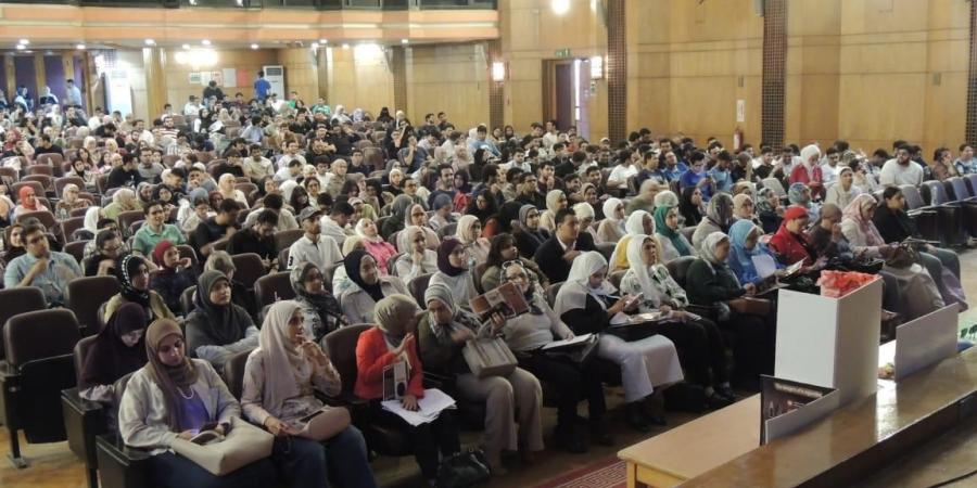 عاجل وحصرى - طب قصر العيني تواصل ترسيخ ثقافة الوعي المجتمعي بين طلابها - تواصل نيوز