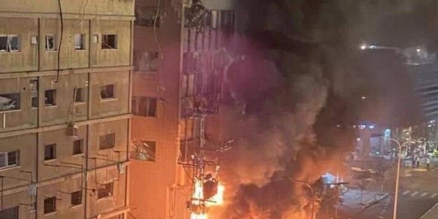 حصري فقط على تواصل نيوز - وسائل إعلام إسرائيلية: مخاوف من وجود مفقودين وعالقين تحت الأنقاض جراء القصف الإيراني - تواصل نيوز
