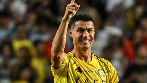 اتحاد الكرة البرتغالي يطالب النصر باستعادة كريستيانو رونالدو في توقف نوفمبر المنتظر