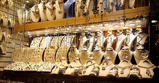 الذهب في مصر يتجاوز 51 ألف جنيه والجنيه الذهب يلامس قمة أكتوبر