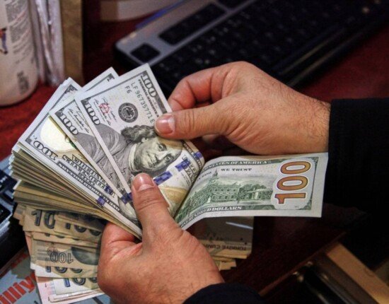 تعاملات الأجانب على أذون الخزانة تسجل صافي بيع بقيمة 700 مليون دولار في سوق المال المحلي