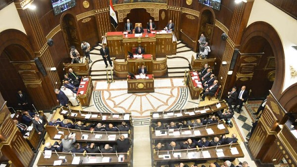 زين الدين كامل يحذر من فوضى الأسعار ويواجه الحكومة بأسئلة حاسمة