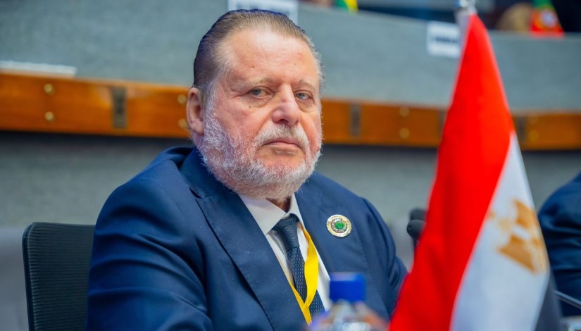 محافظ البنك المركزي يوضح أن سعر الصرف المرن هو خط الدفاع الأساسي وليس الوحيد