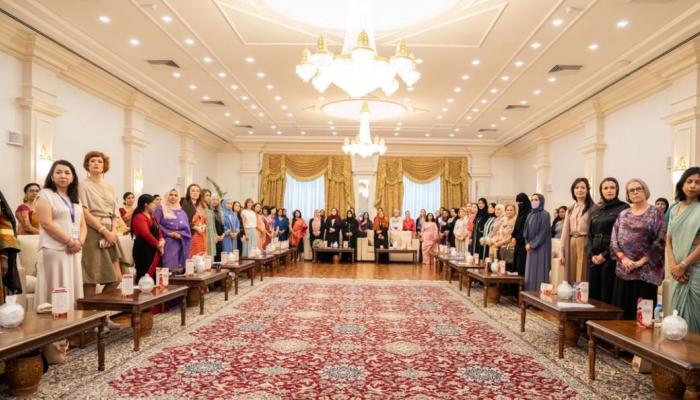 ملتقى الهند الثقافي بأبوظبي يجمع الإبداع والتقاليد في حدث نسائي مميز
